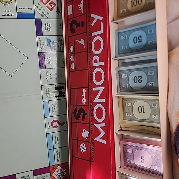 Vintage 1961 Parker Bros. Monopoly Game. - Picture 9 of 15